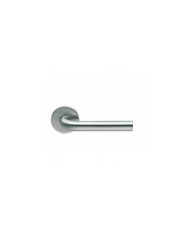 Poignées sur rosaces rondes - forme coudée - inox 304 - L 19 NORMBAU